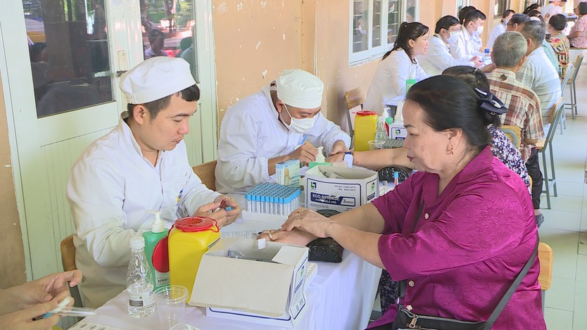 TP. Hồ Chí Minh: Tăng tốc thực hiện 150 ngày đêm khám sức khỏe toàn dân - Ảnh 1.