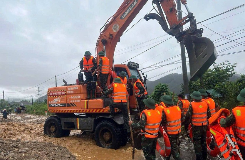 Tìm thấy thi thể 3 nạn nhân bị lũ cuốn ở Lai Châu - Ảnh 4.
