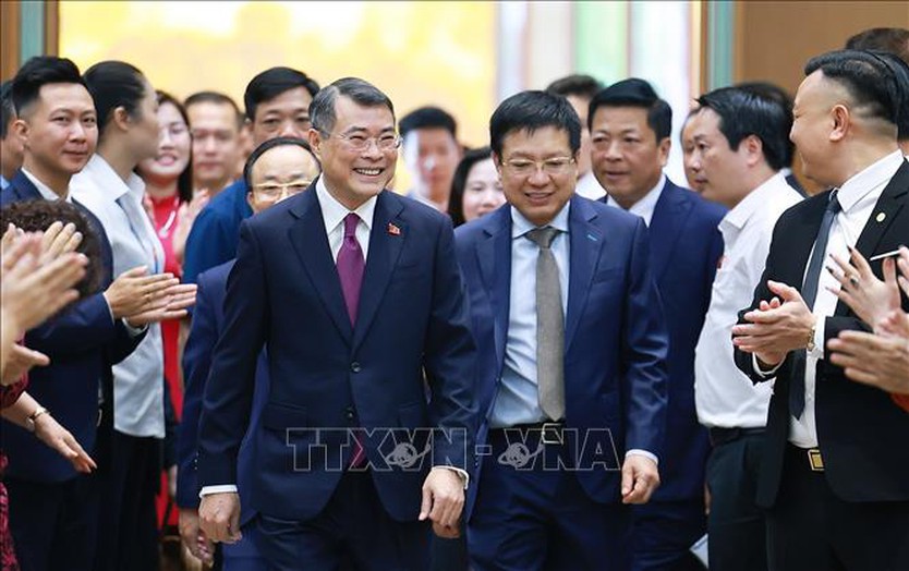 Thủ tướng chủ trì Hội nghị Thường trực Chính phủ với cộng đồng doanh nghiệp - Ảnh 2.