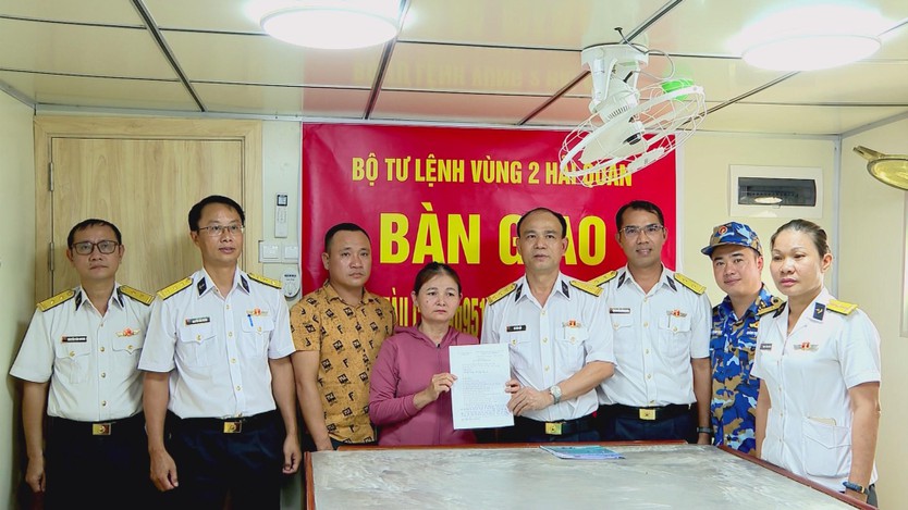 "Mệnh lệnh từ trái tim" trên hành trình cứu ngư dân- Ảnh 2.