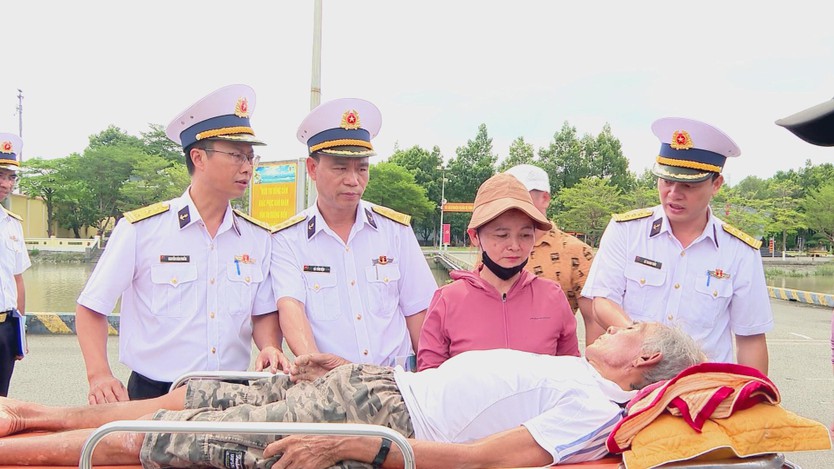 "Mệnh lệnh từ trái tim" trên hành trình cứu ngư dân- Ảnh 4.