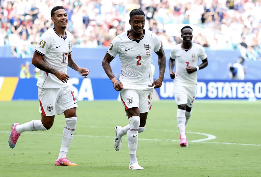 Saka lập cú hat-trick, Anh thắng Pháp trong trận cầu kịch tính có 10 bàn thắng- Ảnh 1.