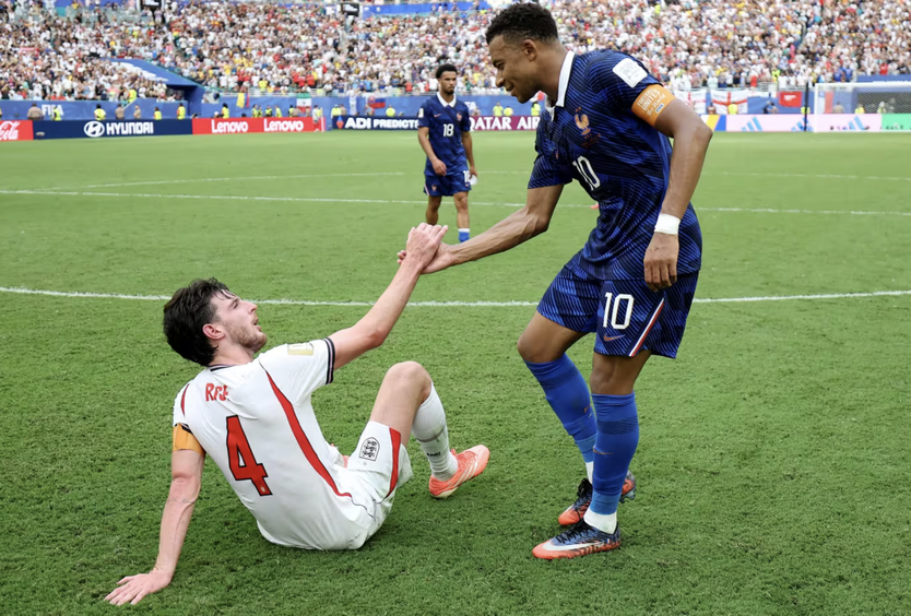 Saka lập cú hat-trick, Anh thắng Pháp trong trận cầu kịch tính có 10 bàn thắng- Ảnh 4.