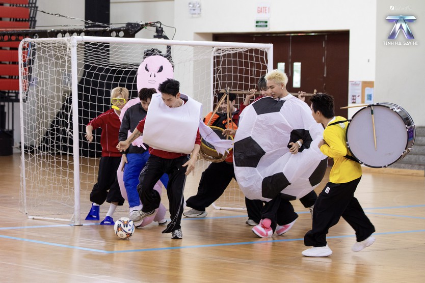 Hội thao Tinh Hà "Say Hi": JAYSONLEI ghi bàn như "cầu thủ FIFA"- Ảnh 15.