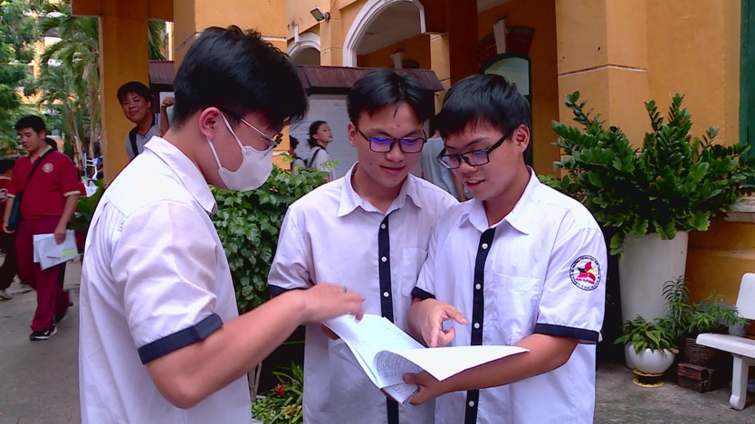Phổ điểm thi THPT quốc gia 2026: Không còn "mưa điểm giỏi"  - Ảnh 2.