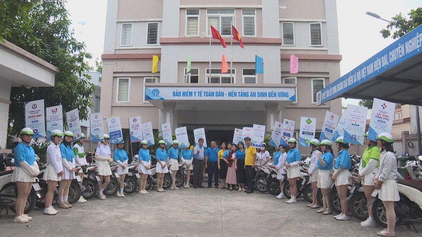 Bảo hiểm xã hội cơ sở Lái Thiêu ra quân hưởng ứng Ngày Bảo hiểm Y tế Việt Nam - Ảnh 4.