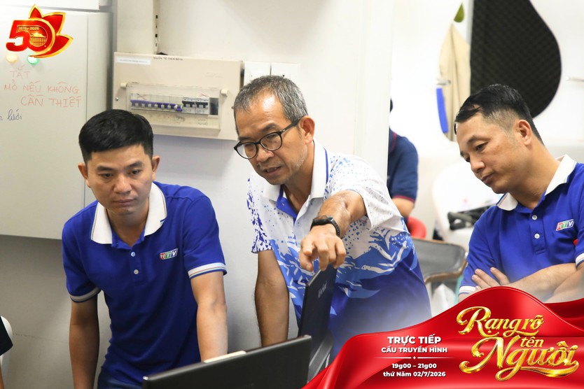 Chuyện chúng tôi: Ê-kíp cầu truyền hình "Rạng rỡ tên Người" sẵn sàng cho sẵn sàng cho đêm phát sóng kỷ niệm 50 năm TP. Hồ Chí Minh mang tên Bác - Ảnh 5.