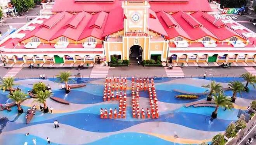TP. Hồ Chí Minh sôi nổi hoạt động văn hóa, thể thao kỷ niệm 50 năm mang tên Bác - Ảnh 2.