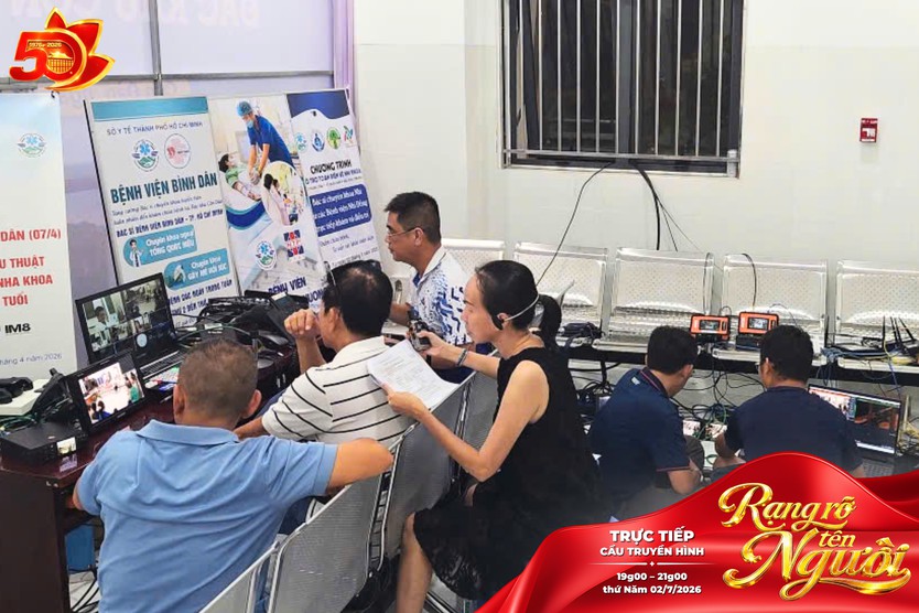 Chuyện chúng tôi: Ê-kíp cầu truyền hình "Rạng rỡ tên Người" sẵn sàng cho sẵn sàng cho đêm phát sóng kỷ niệm 50 năm TP. Hồ Chí Minh mang tên Bác - Ảnh 13.