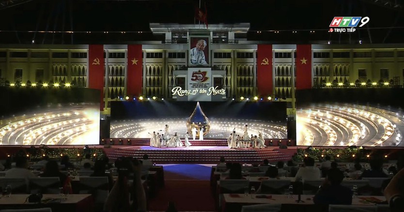 Trực tiếp Cầu Truyền hình “Rạng rỡ tên Người” kỷ niệm 50 năm Thành phố Sài Gòn - Gia Định vinh dự mang tên Chủ tịch Hồ Chí Minh (2/7/1976 – 2/7/2026) - Ảnh 35.