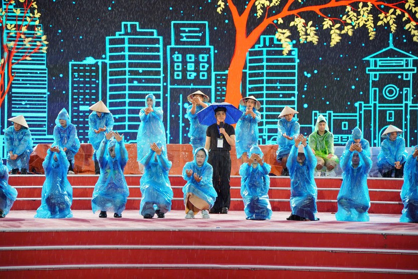 Trực tiếp Cầu Truyền hình “Rạng rỡ tên Người” kỷ niệm 50 năm Thành phố Sài Gòn - Gia Định vinh dự mang tên Chủ tịch Hồ Chí Minh (2/7/1976 – 2/7/2026) - Ảnh 13.