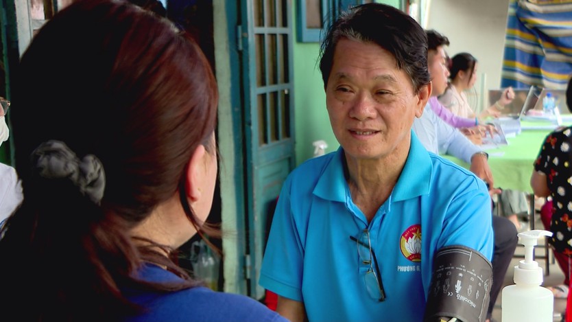 Phường Bình Đông tăng tốc khám sức khỏe toàn dân, đưa dịch vụ y tế đến từng khu dân cư - Ảnh 5.