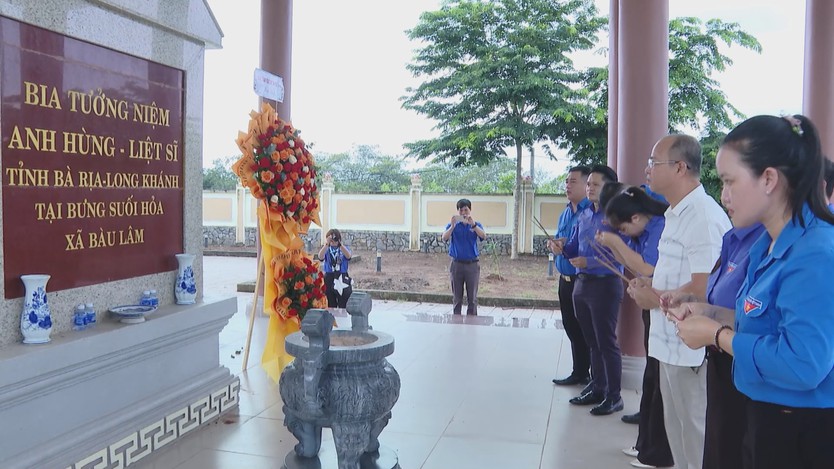 Tuổi trẻ TP. Hồ Chí Minh lan tỏa bản sắc Việt qua hành trình tri ân và giao lưu văn hóa tại Bàu Lâm - Ảnh 1.