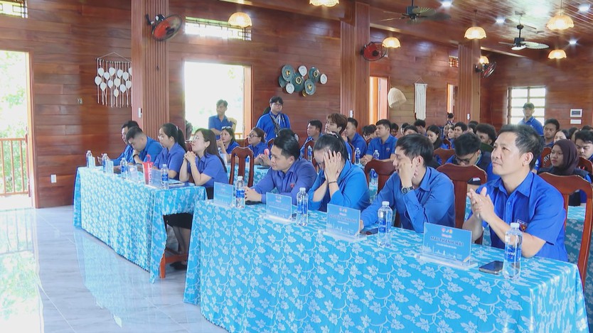 Tuổi trẻ TP. Hồ Chí Minh lan tỏa bản sắc Việt qua hành trình tri ân và giao lưu văn hóa tại Bàu Lâm - Ảnh 3.