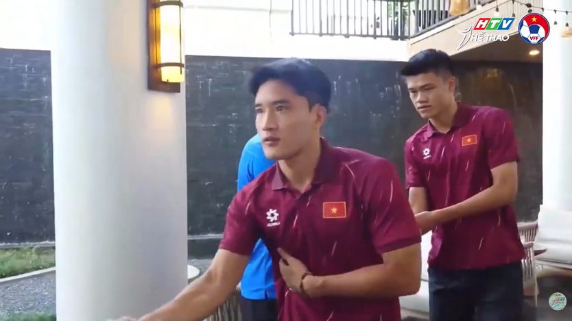 Đội tuyển Việt Nam đến Chonburi chuẩn bị cho trận ra quân ASEAN Cup- Ảnh 1.