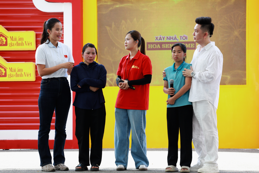 Mái ấm gia đình Việt: Hương Ly đỡ đầu các em nhỏ đến hết lớp 12 - Ảnh 6.