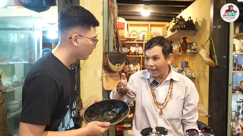 HTV Thành phố không ngủ: Độc lạ và choáng ngợp chợ đồ cổ Sài Gòn - Ảnh 5.