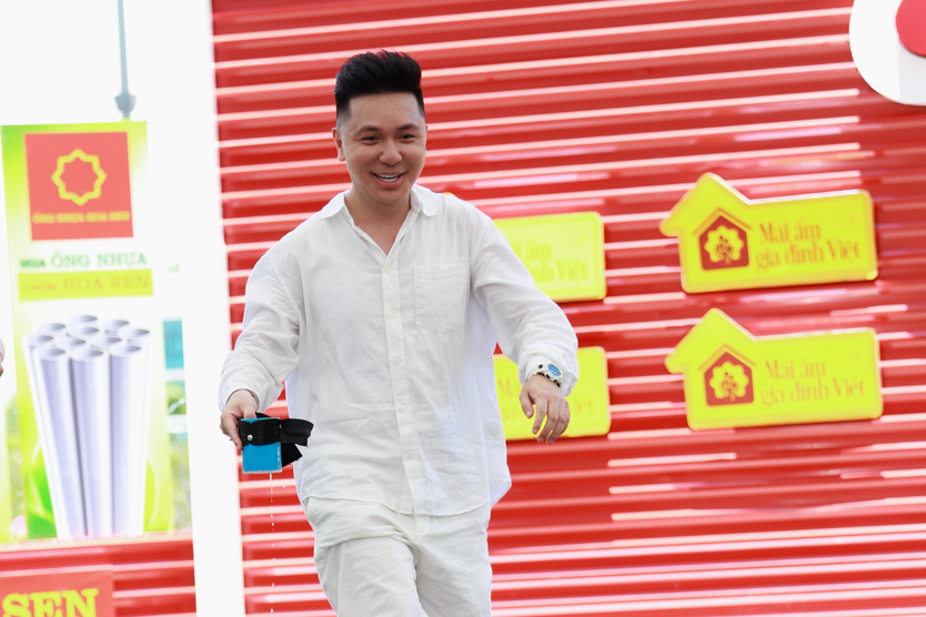 Mái ấm gia đình Việt: Hương Ly đỡ đầu các em nhỏ đến hết lớp 12 - Ảnh 2.