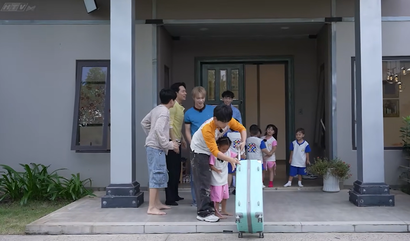 Anh trai và Cái đuôi nhỏ: JAYSONLEI mang lớp học đa văn hóa đến nhà chung - Ảnh 2.