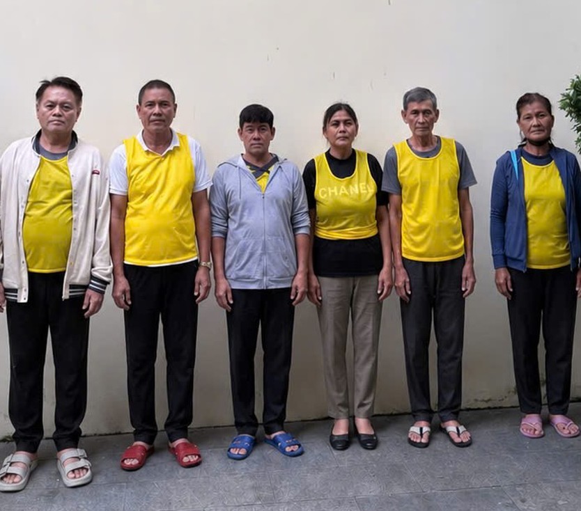 Khởi tố nhóm đối tượng người nước ngoài chuyên dàn cảnh lừa đảo chiếm đoạt tài sản khách du lịch - Ảnh 1.