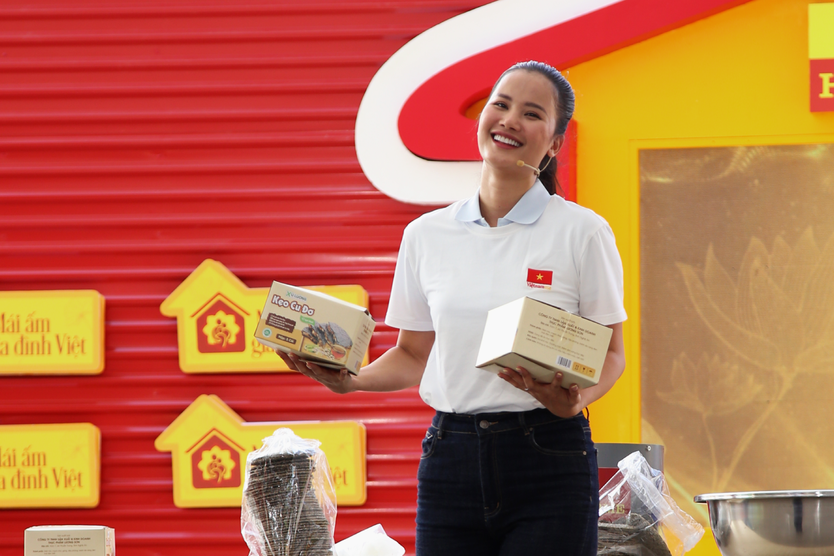 Gần 1,2 tỉ đồng trao cho các em nhỏ "Mái ấm gia đình Việt" tập 21 - Ảnh 9.