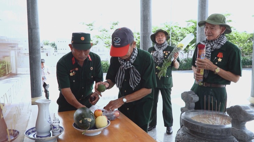 Hơn nửa thế kỷ đi tìm đồng đội và gìn giữ những lời hẹn còn dang dở - Ảnh 1.