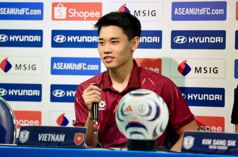 Tin nóng bóng đá Việt hôm nay 25/7: Đình Bắc được chấm điểm tuyệt đối; SHB Đà Nẵng chiêu mộ cựu tiền đạo Atletico Madrid - Ảnh 1.
