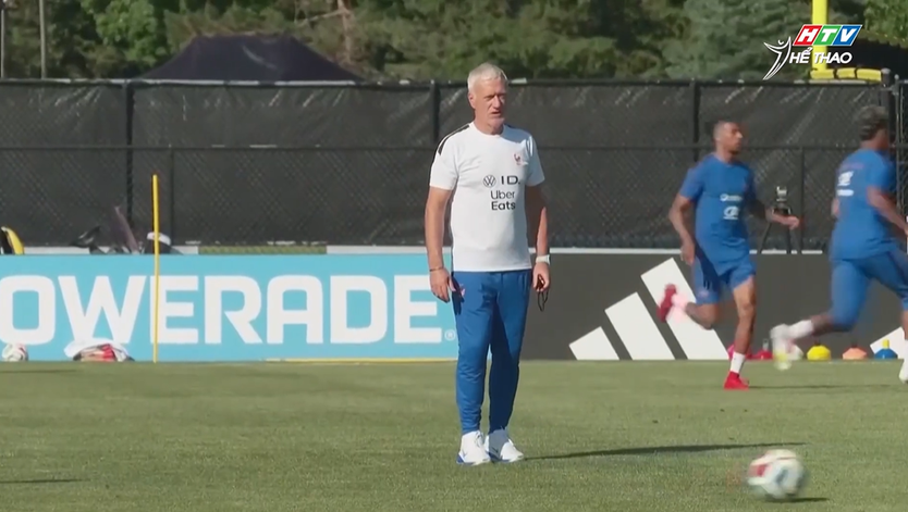 Ghế HLV tuyển Pháp chờ đợi huyền thoại Zidane - Ảnh 1.