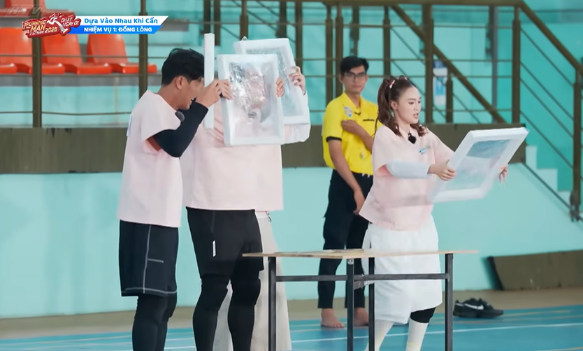 Running Man mùa 4 - Tập 1: Cuộc săn lùng kẻ phá bĩnh của Gia tộc R - Ảnh 10.