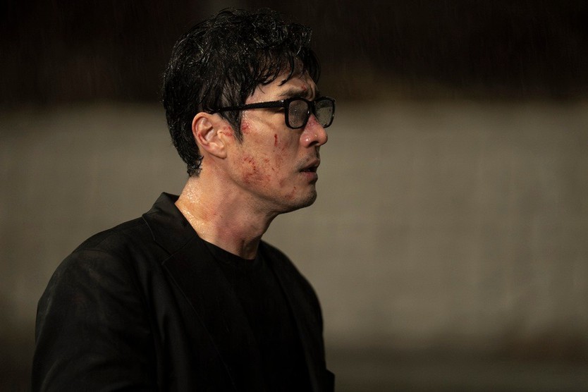 "Bản năng người cha bùng nổ" - Lý do sau những cú đấm của So Ji-sub trong "Đặc vụ Kim tái khởi động" - Ảnh 2.