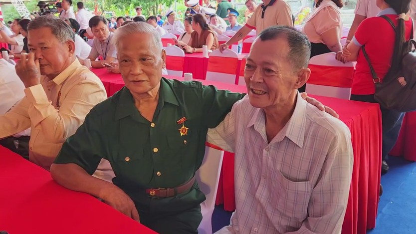 Trọn vẹn cuộc hội ngộ tại Côn Đảo: Lời gửi gắm của người cha qua ký ức đồng đội- Ảnh 3.
