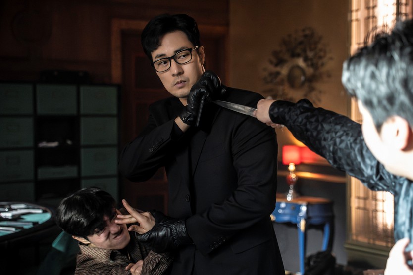 "Bản năng người cha bùng nổ" - Lý do sau những cú đấm của So Ji-sub trong "Đặc vụ Kim tái khởi động" - Ảnh 3.