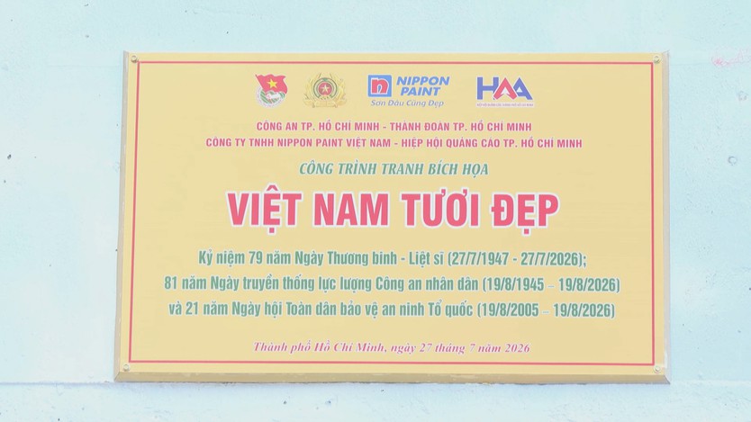 Khánh thành công trình bích họa “Việt Nam tươi đẹp” tại Côn Đảo - Ảnh 2.
