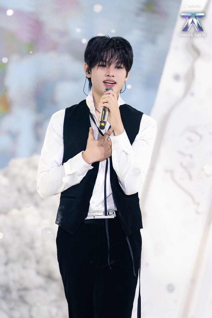 Tinh hà "Say hi": Đội Dương Domic dẫn đầu bình chọn Livestage 2- Ảnh 1.