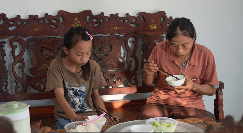 Mái ấm gia đình Việt: Cô bé chỉ ước mẹ khỏe mạnh để ở bên mình lâu hơn- Ảnh 11.