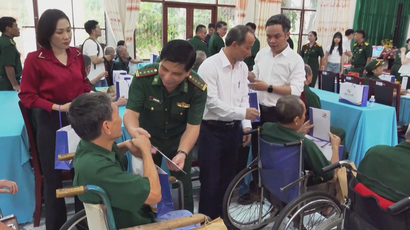 Bộ Tư lệnh Thành phố Hồ Chí Minh tri ân thương binh, bệnh binh tại Trung tâm Điều dưỡng Long Đất - Ảnh 6.