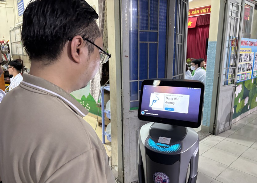 Phường Minh Phụng tổ chức khám sức khỏe đến tối, miễn phí hơn 1.000 người dân - Ảnh 4.