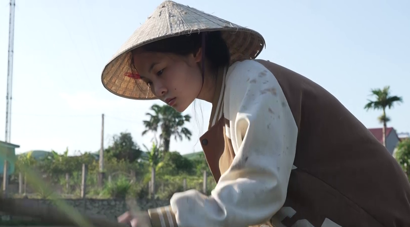 Mái ấm gia đình Việt: Chị gái gác lại giấc mơ đại học để nuôi em đến trường - Ảnh 7.
