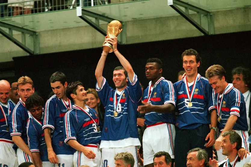 Zinedine Zidane chính thức dẫn dắt đội tuyển Pháp - Ảnh 2.
