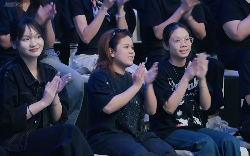 Trò chuyện với tương lai: Khi bản sắc cá nhân đối diện với định kiến xã hội - Ảnh 13.