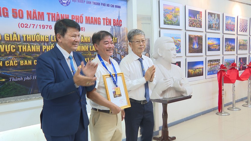 Liên hoan ảnh nghệ thuật lan tỏa niềm tự hào về Thành phố mang tên Bác - Ảnh 1.