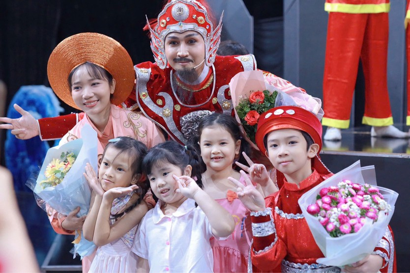 Trần Gia Vinh lan tỏa niềm tự hào dân tộc với ca khúc “Dân nước Nam” trong “Vườn Âm Nhạc - Dậy sóng Bạch Đằng Giang - Ảnh 8.