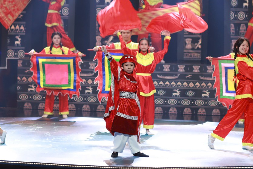 Trần Gia Vinh lan tỏa niềm tự hào dân tộc với ca khúc “Dân nước Nam” trong “Vườn Âm Nhạc - Dậy sóng Bạch Đằng Giang - Ảnh 3.