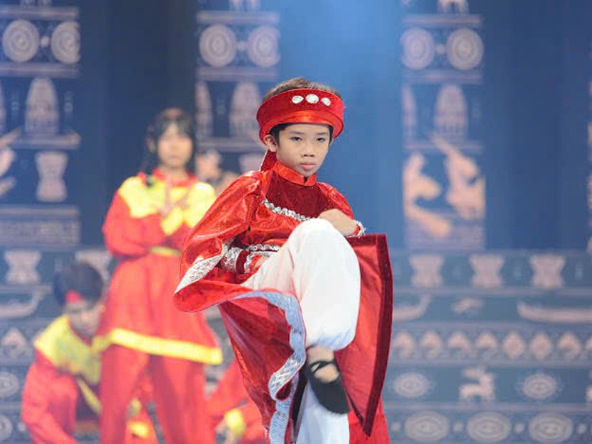 Trần Gia Vinh lan tỏa niềm tự hào dân tộc với ca khúc “Dân nước Nam” trong “Vườn Âm Nhạc - Dậy sóng Bạch Đằng Giang - Ảnh 2.
