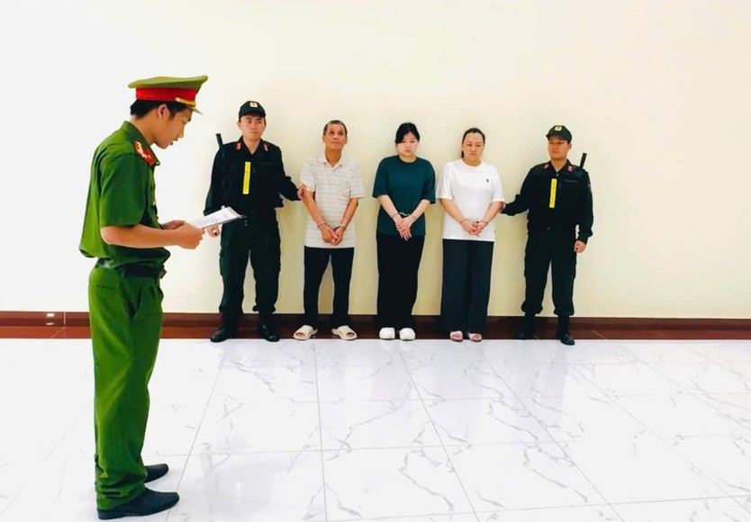 Bóc trần thủ đoạn làm giả hồ sơ, "hô biến" hàng nhập Trung Quốc thành hàng Canada để trúng các gói thầu thiết bị ngành điện - Ảnh 3.