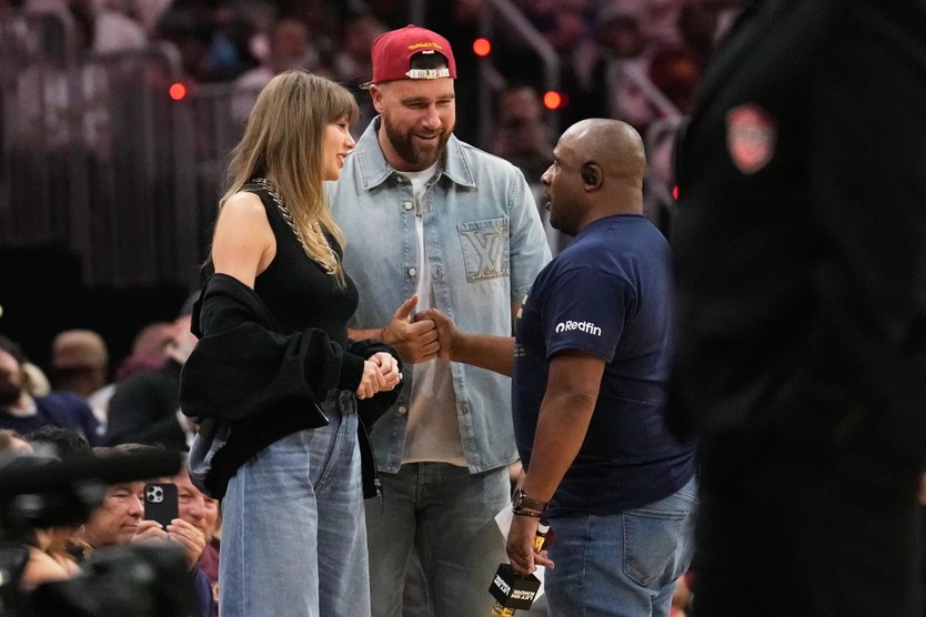 Taylor Swift và Travis Kelce quyên góp 26 triệu USD trước thềm đám cưới - Ảnh 4.