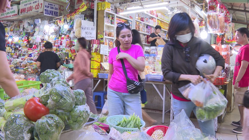 Đảm bảo an toàn thực phẩm tại chợ truyền thống - Ảnh 1.