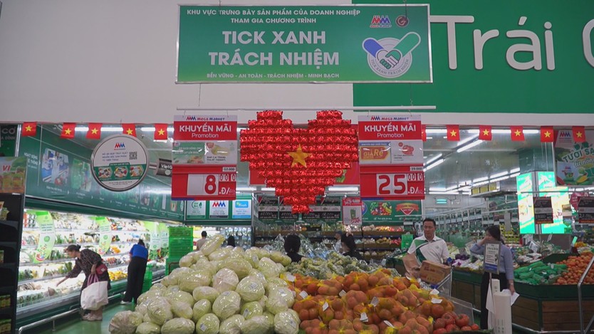 TP. Hồ Chí Minh nhân rộng “Tick xanh trách nhiệm”, siết chặt an toàn thực phẩm - Ảnh 1.