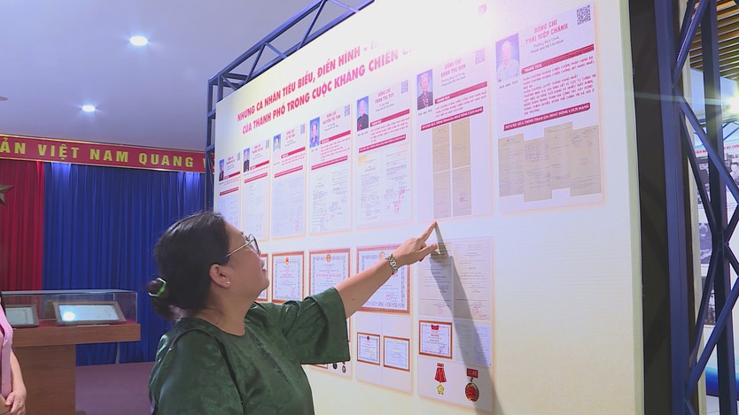 Triển lãm Hồ sơ khen thưởng kháng chiến chống Pháp: Tri ân và kết nối ký ức - Ảnh 4.