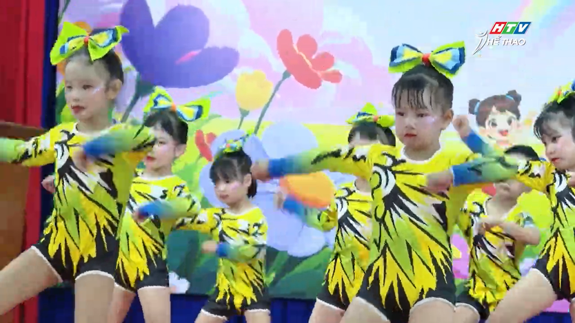 Gần 300 trẻ mầm non tham gia Hội thi Aerobic – Aerobic Dance tại phường An Phú- Ảnh 1.